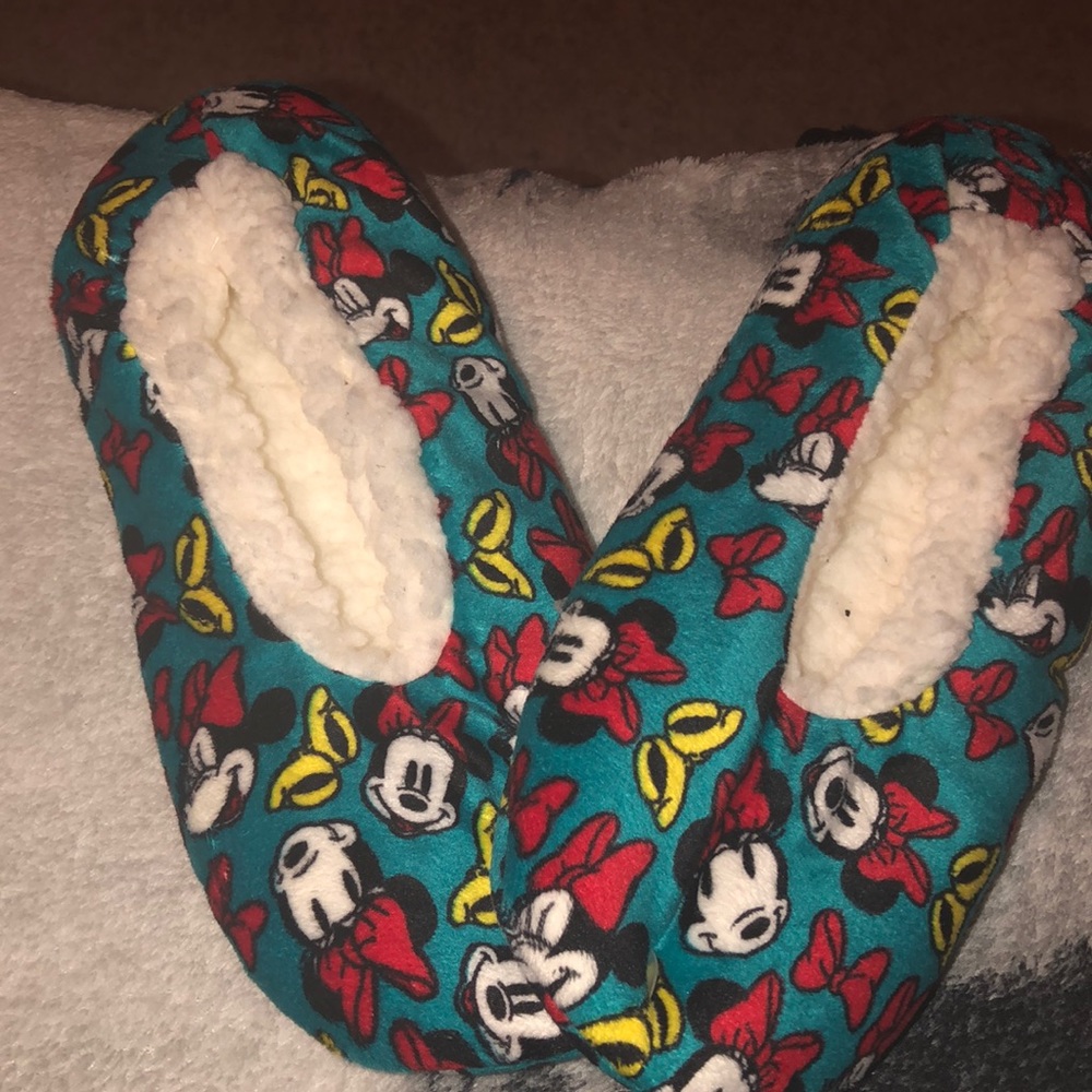 Mini Mouse slippers 6-7 cuties